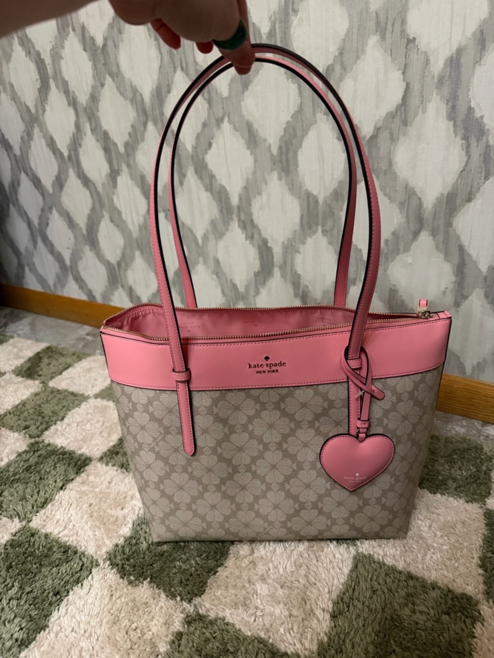 Kate Spade ♠️ Flower Tote with Leather Heart Charm - Picture 16 of 16